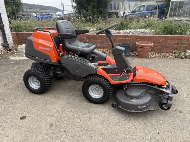 Husqvarna R422 TS